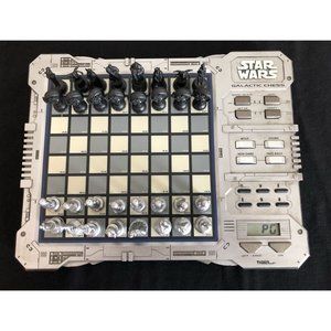 Star Wars Episode 1 Electronic Galactic Chess Set (Tiger 1999)
